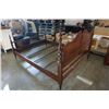 Image 9 : ETHAN ALLEN QUEENSIZE BED FRAME