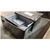 Image 3 : PAIR OF 27 INCH LAUNDRY PEDESTALS - BLACK