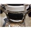 Image 10 : 1930 KOKEN ENAMELED AND BRASS ADJUSTABLE BARBER CHAIR - OUT OF THE EMPRESS HOTEL VICTORIA