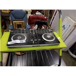 NUMARK MIXTRACK PRO2 DJ TABLE