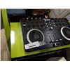 Image 2 : NUMARK MIXTRACK PRO2 DJ TABLE