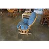 Image 3 : MAPLE GLIDER ROCKER