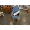 Image 7 : MAPLE GLIDER ROCKER