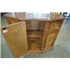 Image 8 : WOOD HALL CABINET