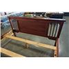 Image 9 : QUEEN SIZE PINE BED FRAME