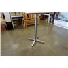 Image 3 : TALL WHITE BISTRO TABLE