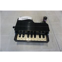 VINTAGE PIANO PHONE