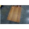 Image 7 : 2 WOOD ENDTABLES, 1 WITH 1 DRAWER