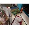 Image 3 : LARGE LOT OF VINTAGE CHRISTMAS DECOR