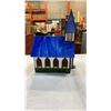 Image 4 : 2 VINTAGE CLOCKS AND LEADED GLASS HOUSE SHADE