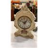 Image 8 : 2 VINTAGE CLOCKS AND LEADED GLASS HOUSE SHADE