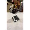 Image 2 : ART GLASS BIRD STATUE