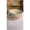 Image 7 : KINGSTON CHAMBER POT AND CHINA PLATE