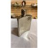 Image 15 : Case of drinking flasks