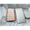 Image 3 : LOT OF 5 PORTABLE POWER BANKS