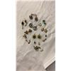 Image 4 : 4 TRAYS OF VARIOUS JEWELLERY