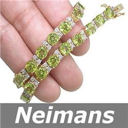 4.25 ct Sapphire & VS Diamond Pendant 14kt Gold