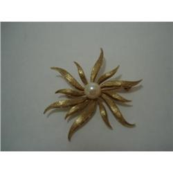 14K Star Fish  with Cultured Pearl in Center #1389836