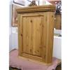 Image 1 : PINE CORNER CABINET       #1404129