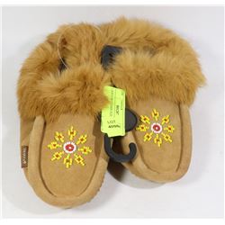 LADIES MOCCASIN SIZE9