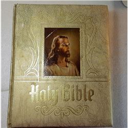 22)  LEATHER BOUND VINTAGE KING JAMES