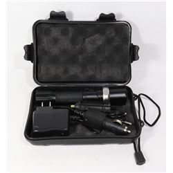 LED FLASHLIGHT IN CASE WITH ACCESSORIES