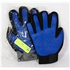 Image 1 : PAIR OF NEW PET BRUSH GLOVES