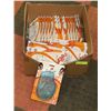 Image 1 : CASE OF NEW REUSABLE HAND HOT / COLD PADS - HELPS