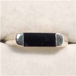 SILVER ONYX RING