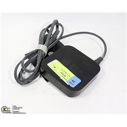 APPLE TV WITH MANUAL - NO REMOTE