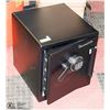 Image 1 : SENTRY SAFE WITH OWNERS MANUAL