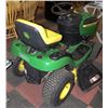 Image 5 : 2019 JOHN DEERE E100 LAWN TRACTOR 62 HRS