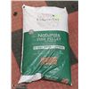 Image 1 : EXQUISICAT NATURALS PINE PELLET CAT LITTER,   40 L