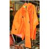 Image 1 : 2 SMALL HELLY HANSON RAIN JACKETS