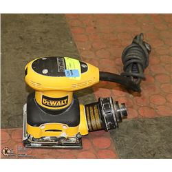 DEWALT ELECTRIC PALM SANDER