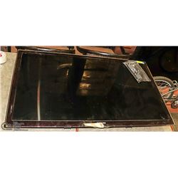 SAMSUNG 46" FLAT SCREEN SMART TV WITH REMOTE