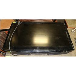 LG 42" FLAT SCREEN TV WITH REMOTE. WORKING AND