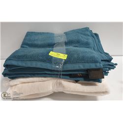 WAMSUTTA BUNDLE OF 8 TOWELS, TURQUOISE & BEIGE
