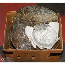 BOX OF 11 CHINAWEAR TRAYS, BOWLS AND MORE