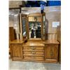 Image 1 : Dresser and mirror