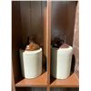Image 1 : 2 jugs