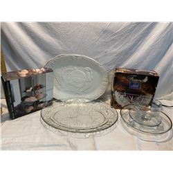 Platters and other serving dishes