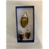 Image 1 : Pendant and earrings