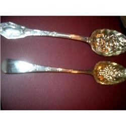 Pair of berry spoon's  George III  LONDON  RE #1334046