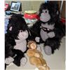Image 3 : Stuffed gorillas Coca-Cola branded