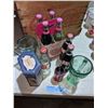 Image 2 : Coca-Cola bottles and glasses and tin box