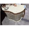 Image 2 : Vintage looking dressing table from the show