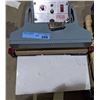 Image 4 : H-8 ULINE foot sealer