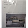 Image 4 : Lamps, lamp shades, pillows - Misc movie set items