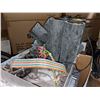 Image 3 : Miscellaneous movie prop electrical and lighting